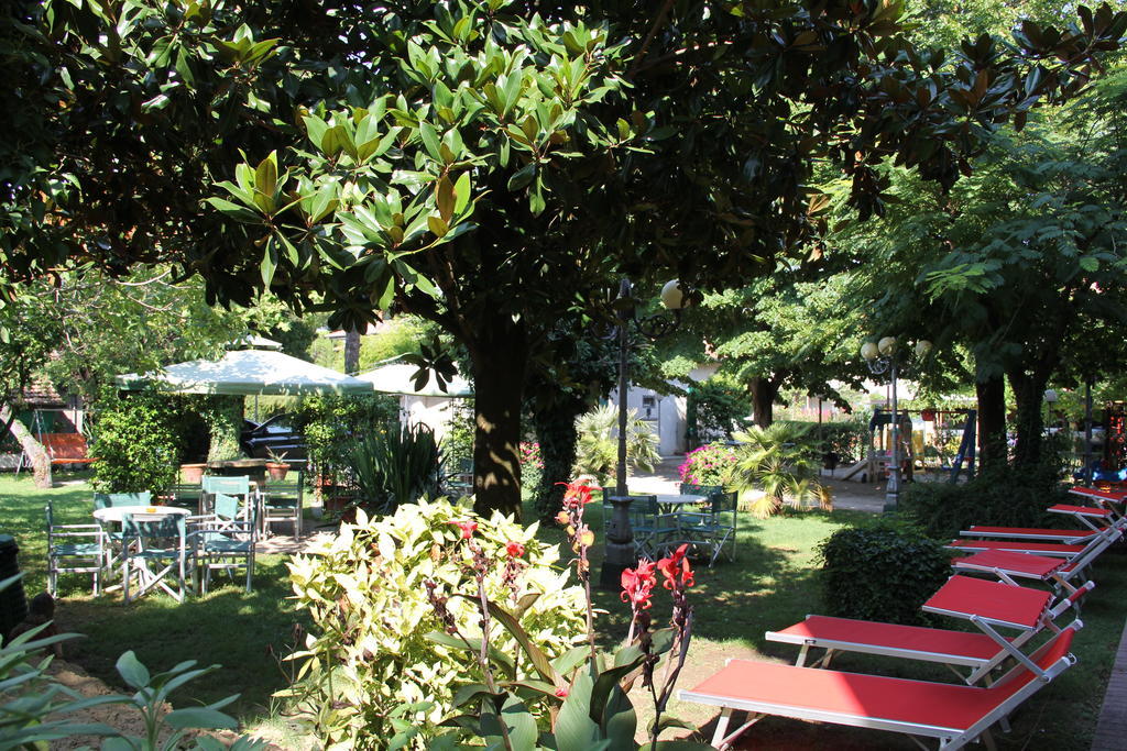 Hotel Villa Celeste San Mauro Mare Exterior photo